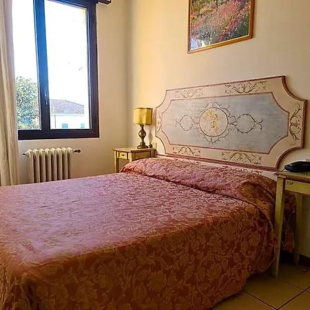 Ariston Hotel