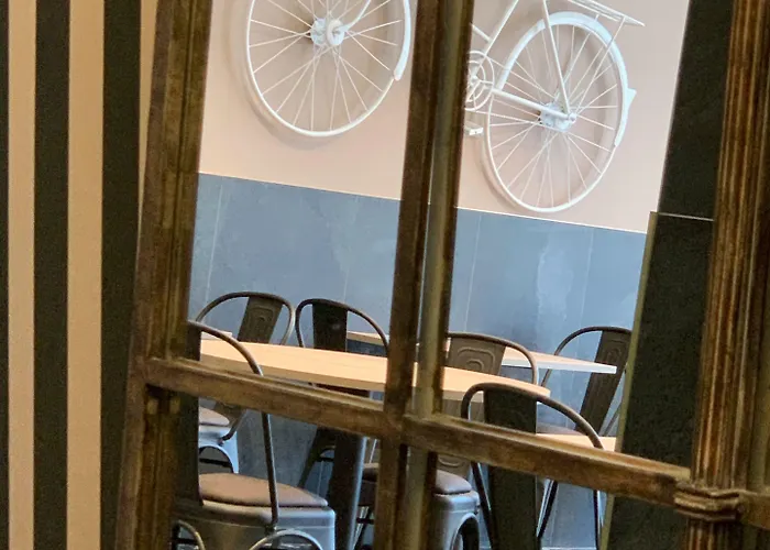 アリストン ホテル 3*