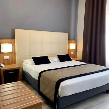 Ariston Otel 3*