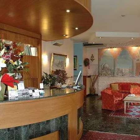 Ariston Otel 3*